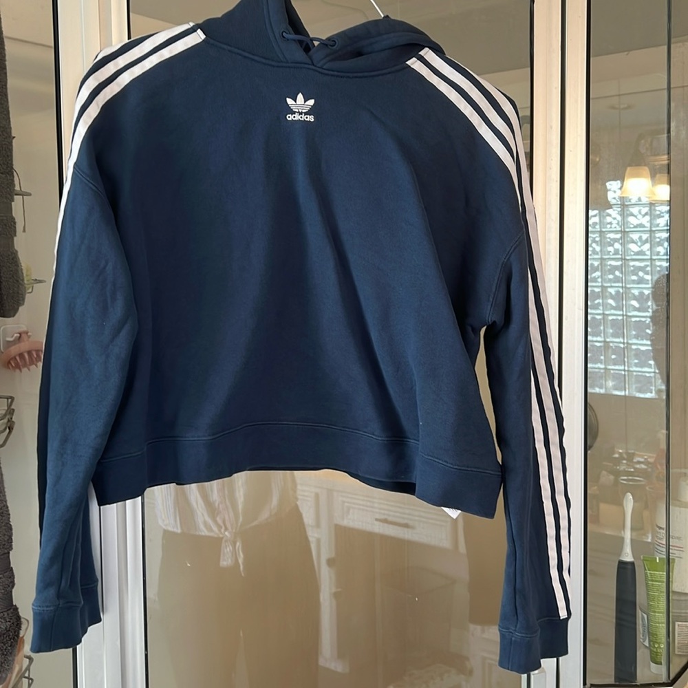 Adidas cropped hooded sweatshirt M